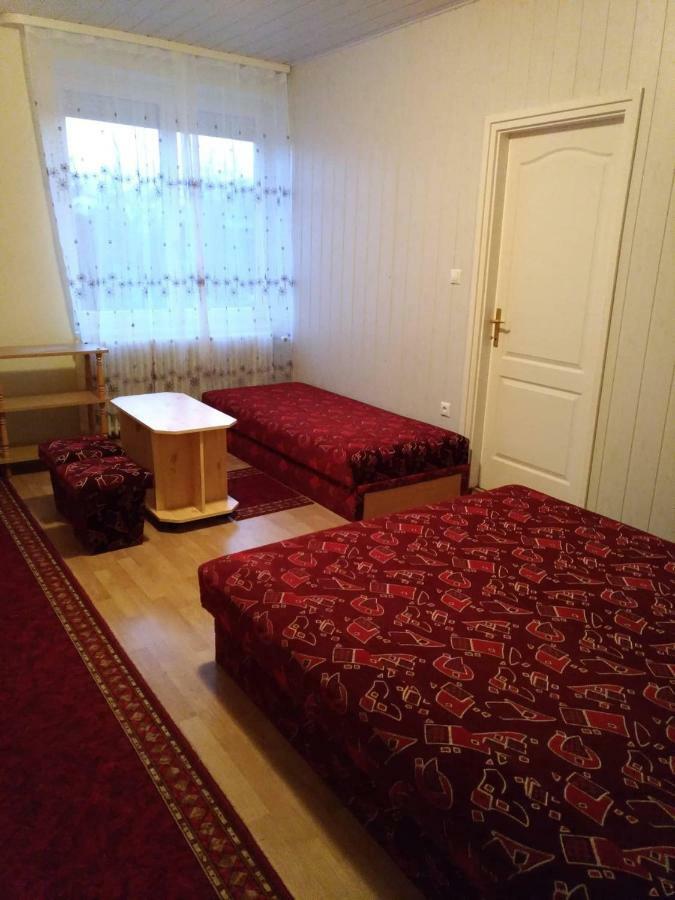 Apartamento Nóra Apartman Balatonfůzfő Exterior foto